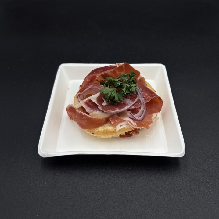 Focaccia au jambon cru